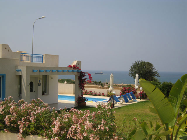 << philippos villas >>Cyprus Holiday Accommodation 