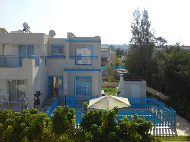 Villa mit zwei Etagen in Zypern